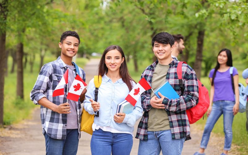 Các trường học ở Canada không yêu cầu IELTS khi du học