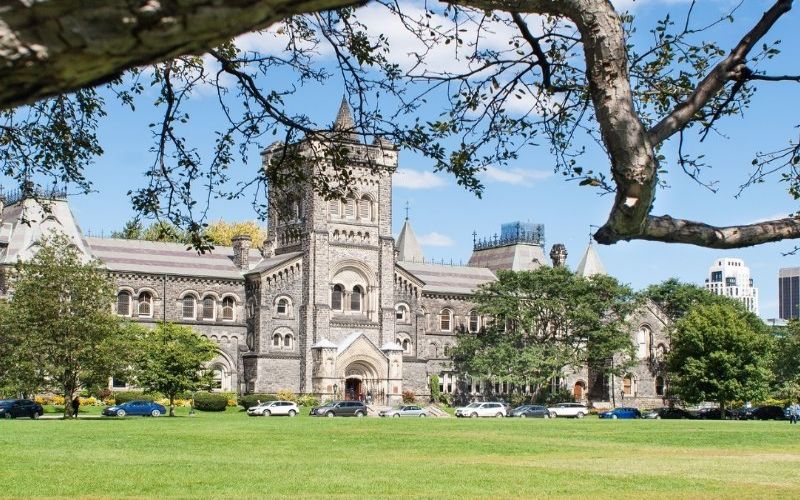 Đại học Toronto (University of Toronto)