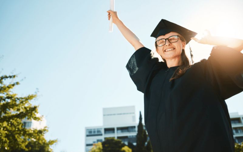 Tổng chi phí du học Canada hết bao nhiêu tiền cho một năm